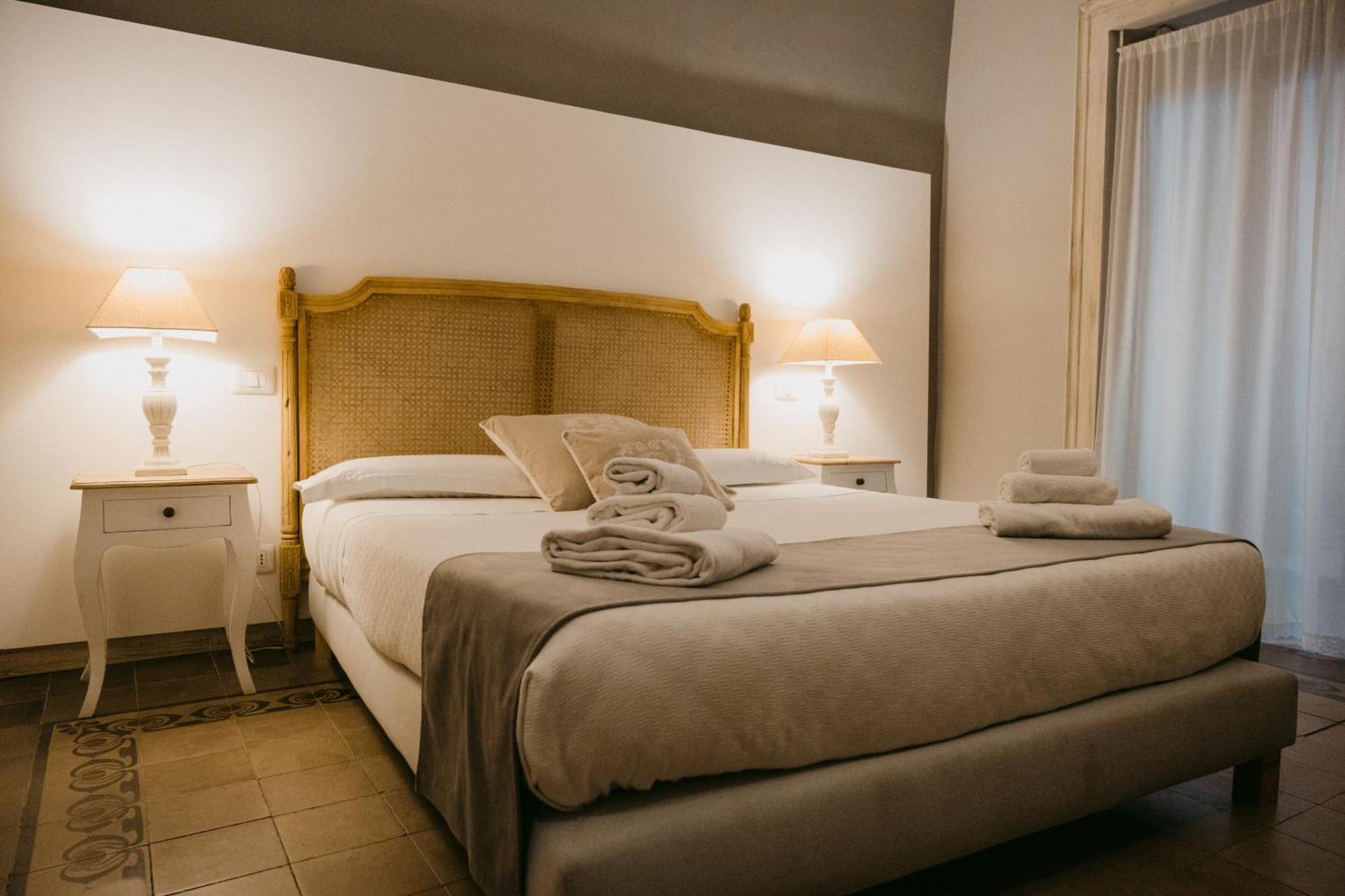 La Casa Di Alma Luxury Rooms Catania Exterior foto