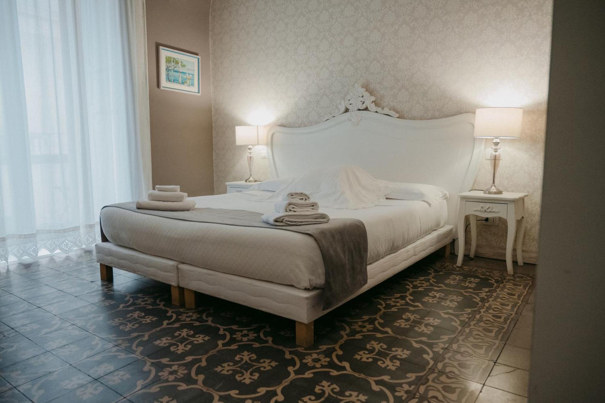 La Casa Di Alma Luxury Rooms Catania Exterior foto